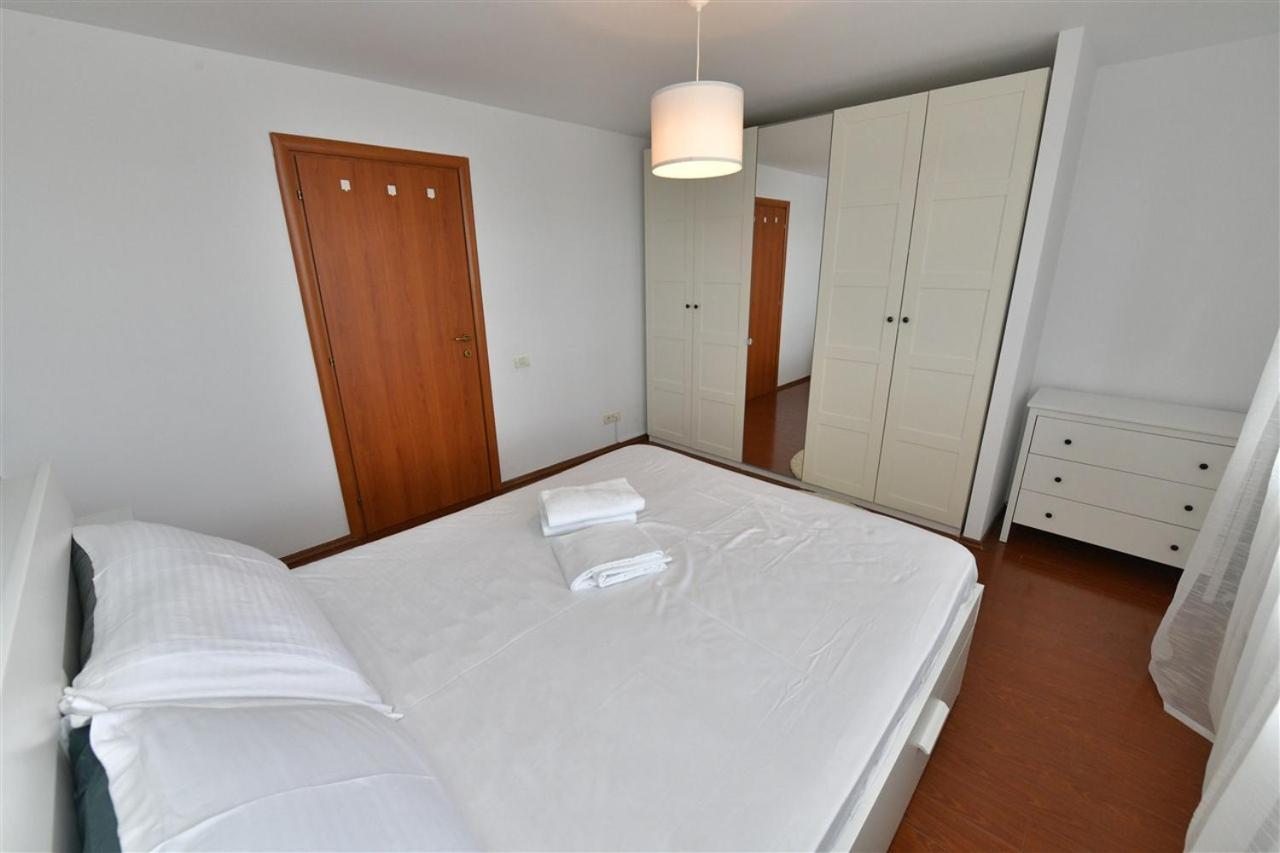Apartament Lux 1 Mai Pod 布加勒斯特 外观 照片